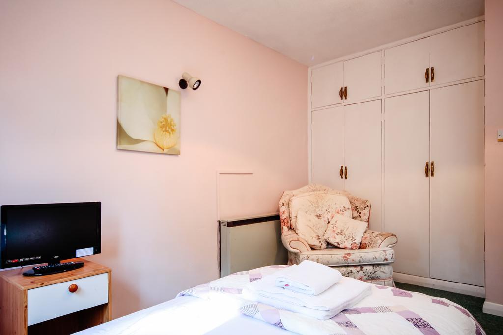 Alabare Guesthouse Salisbury Quarto foto